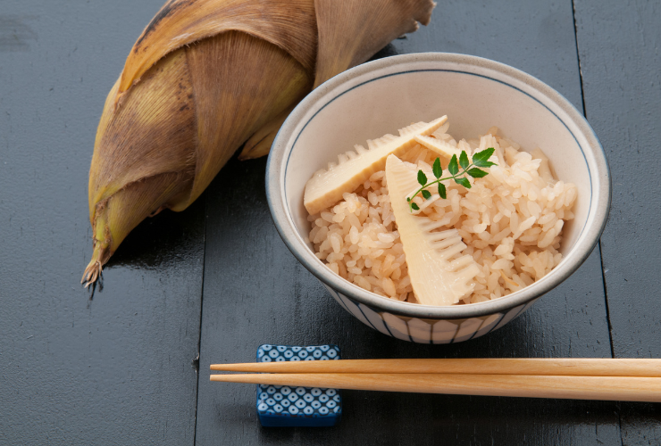 こどもの日に食べるものたけのこごはん